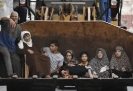 Gaza se vacía: el sur colapsa por ataques.