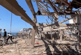 Israel ataca cafetería en Gaza.