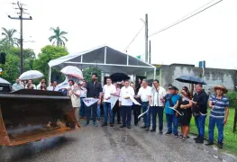 Cumplen Gobiernos de Tabasco y Comalcalco llevando bienestar y transformación a comunidades