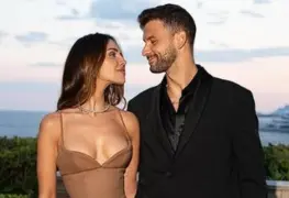 Un beso en la cancha