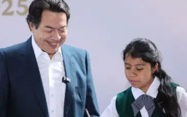 Mario Delgado clausura el ciclo escolar 2024-2025 en México