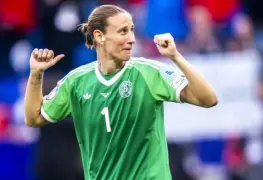 Arquera Ann-Katrin Berger clave en pase de Alemania a semifinales