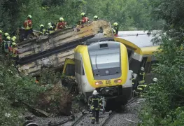 Descarrilamiento en Alemania: Tres fallecidos y decenas de heridos