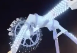 Colapsa juego mecánico en parque de diversiones de Arabia Saudita
