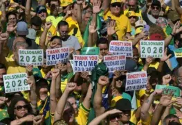 Manifestantes respaldan sanciones de EEUU a Brasil