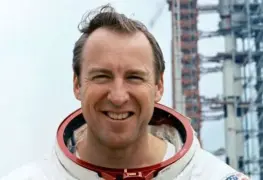 Jim Lovell, recordado comandante del Apolo 13, fallece a los 97 años