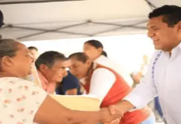 Acercar el gobierno al pueblo. Más democracia en los hechos