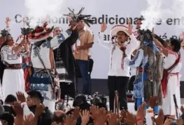 Nuevos ministros de la SCJN reciben símbolo de liderazgo en acto simbólico