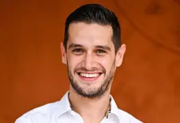 Adrián Marcelo regala 50 mil pesos para cubrir gastos de boda