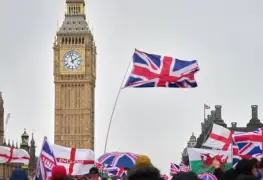 Más de 100 mil manifestantes en protesta de extrema derecha en Londres
