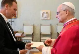 Papa León XIV se reúne con embajador de EE. UU. tras trágico asesinato