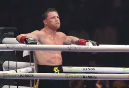 Canelo cae y los críticos hacen leña