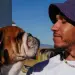 Lewis Hamilton se retira de prueba por grave enfermedad de su bulldog Roscoe