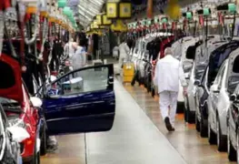 Sector automotriz mexicano enfrenta desafíos con caída en ventas