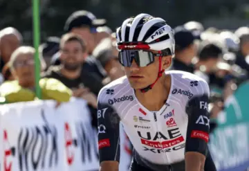 Isaac del Toro hace historia en la Gran Piemonte con una victoria en solitario