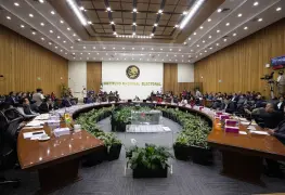 Gobierno niega control de órganos electorales en México