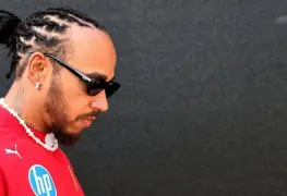 Hamilton tambalea en Ferrari sin garantías de renovación