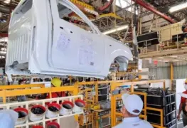 Producción de Versa y V Drive concluye en Nissan