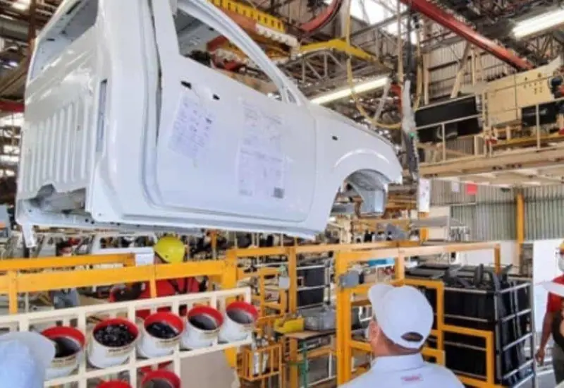 Producción de Versa y V Drive concluye en Nissan