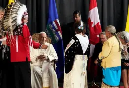 Vaticano entrega piezas indígenas a Canadá en gesto de reconciliación