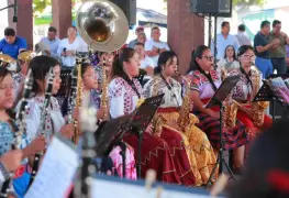 Banda Femenil Regional cautiva con su música en Tamulté de las Sabanas