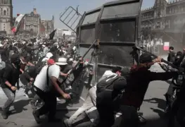 Morena acusa a oposición por disturbios en Zócalo capitalino