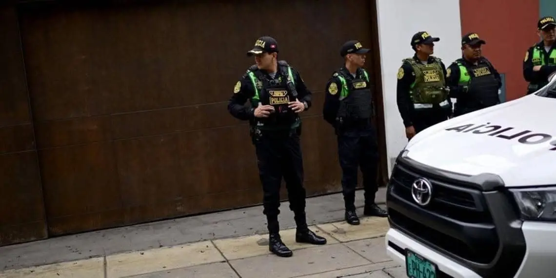 Perú refuerza seguridad en embajada de México por caso Betssy Chávez