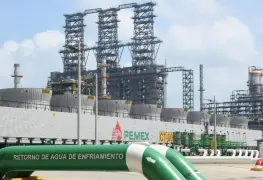 Produce Refinería casi 300 mil barriles