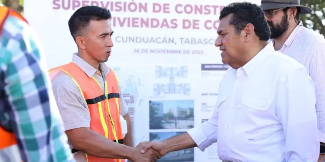 Supervisión de construcción de 944 viviendas en Cunduacán