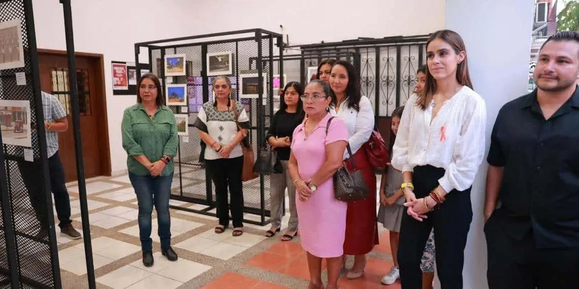 Inauguran exposición fotográfica Mi colonia en imágenes