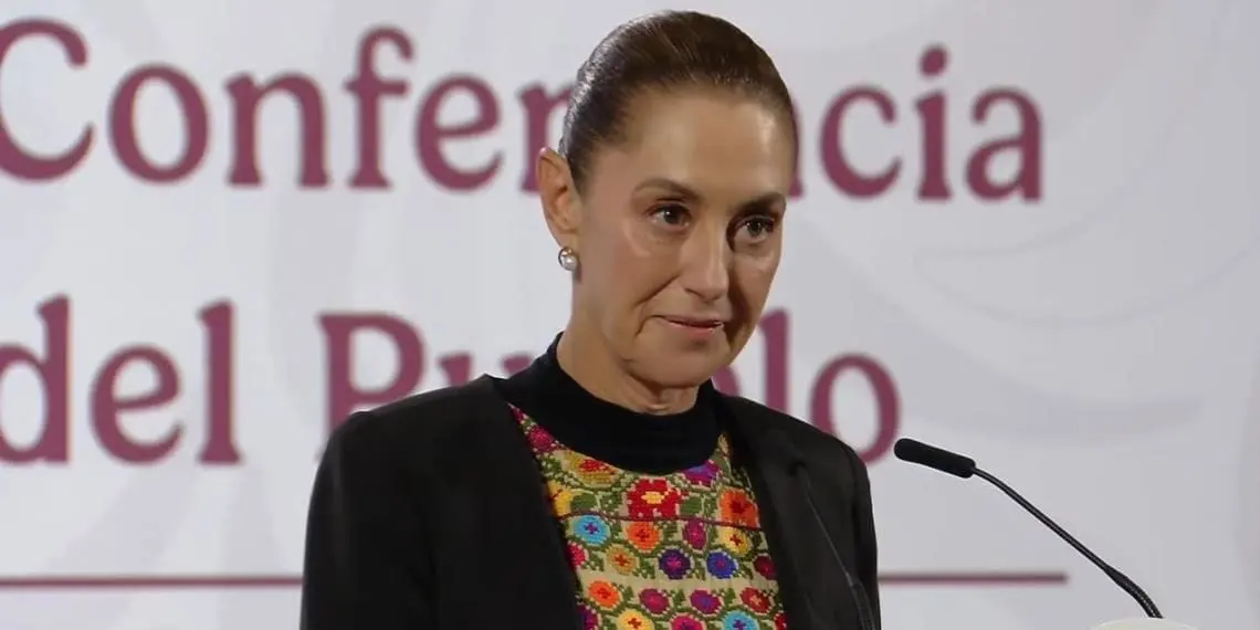 Sheinbaum celebra la reaparición pública de AMLO