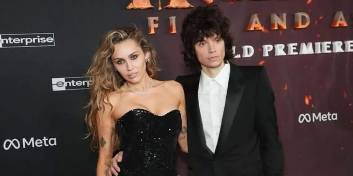 Miley Cyrus y Maxx Morando se comprometen tras cuatro años de relación