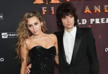 Miley Cyrus y Maxx Morando se comprometen tras cuatro años de relación
