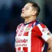 Chicharito Hernández cierra etapa en Chivas con penal fallado