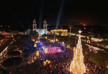 Vive Comalcalco noche mágica y familiar en el inicio de la temporada navideña