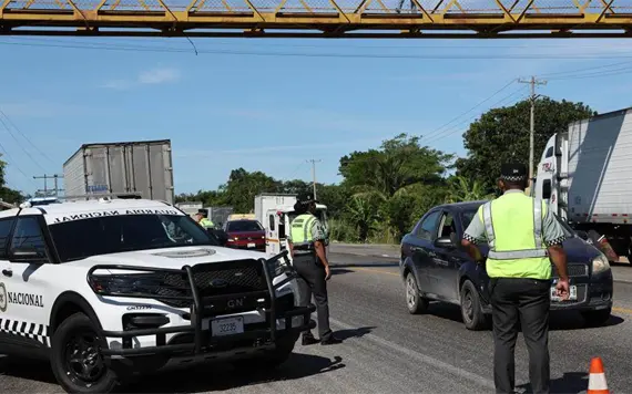 Guardia nacional refuerza vigilancia en carreteras estatales con operativos cinturón y casco