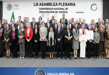 Ofrece Ernestina Godoy trabajar con todos los fiscales del país