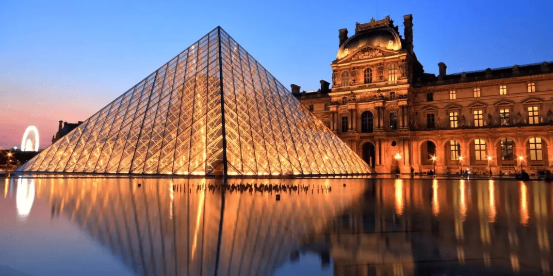 Incidentes afectan al patrimonio del Louvre