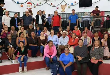 Tabasco fortalece salud y bienestar con entrega de aparatos auditivos y prótesis