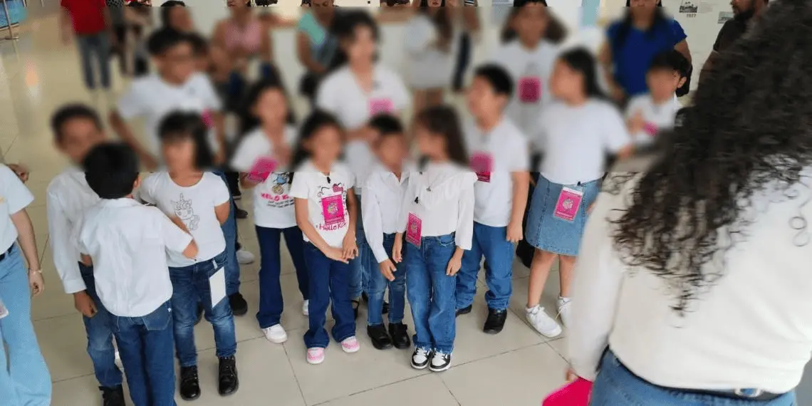 Emotiva exposición de arte infantil en Tabasco