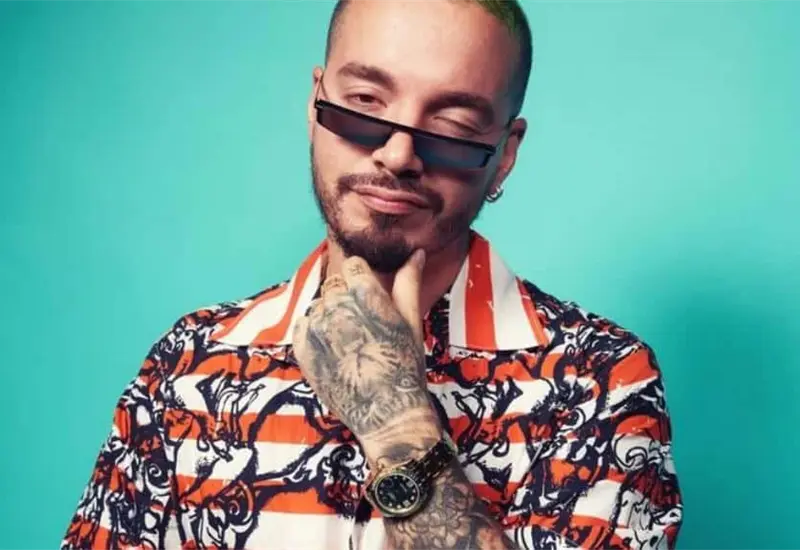 J Balvin se une a devotos en Bas&iacute;lica de Guadalupe