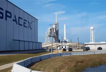SpaceX considera oferta p&uacute;blica con valuaci&oacute;n r&eacute;cord
