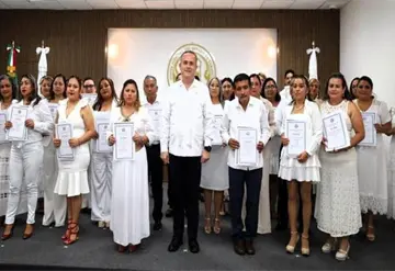 Reconocen a funcionarios del poder judicial