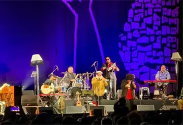 Concierto de Bloque Depresivo conmueve al Estadio Nacional de Santiago