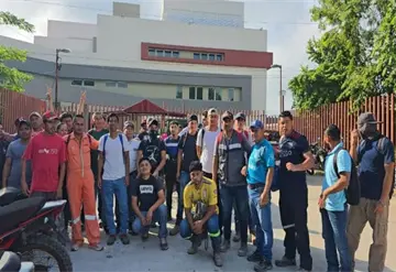 Obreros reclaman pago de aguinaldo