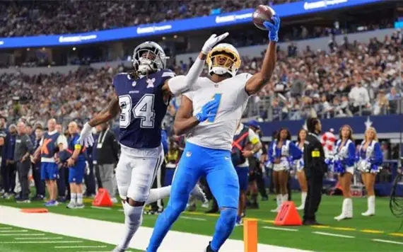 Dallas se despide de los playoffs tras derrota ante los Cargadores