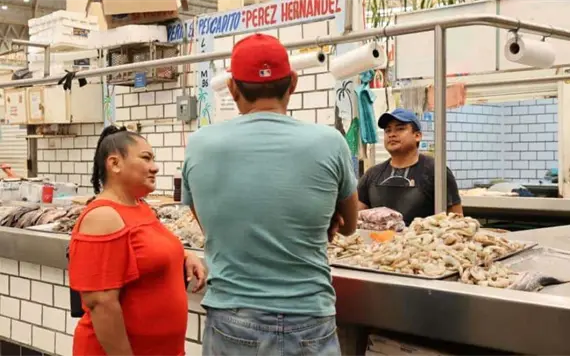 Navidad en Villahermosa, calles y comercios en paz