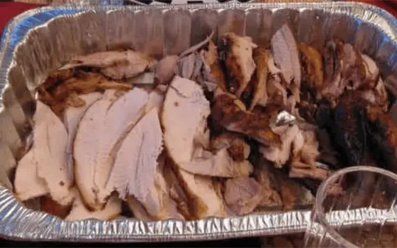 Recalentado en fiestas, tradici&oacute;n y econom&iacute;a familiar