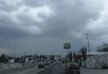 Frente fr&iacute;o se aproxima al noroeste y provoca lluvias intensas en siete estados