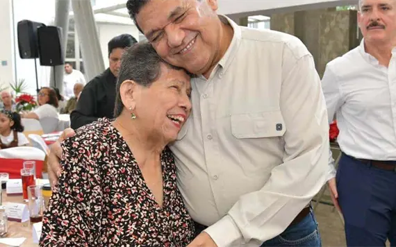 Desea May amor y paz a Tabasco